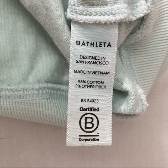 Athleta Pale Mint Green Short Sleeve Sweatshirt Top Size Medium - Picture 3 of 6
